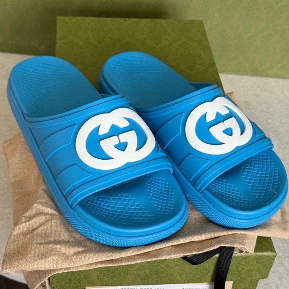 GUCCI 780296 Blue Rubber Men's GG Sandals, sz Gucci 6‎